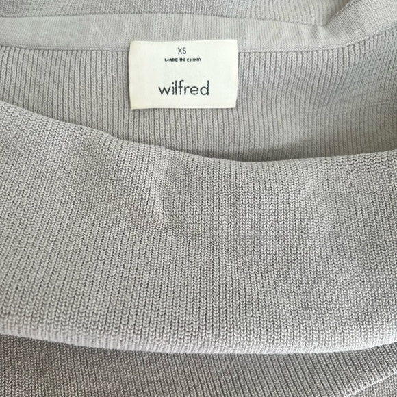 Aritzia’s Wilfred Off shoulder sweater - Picture 7 of 7